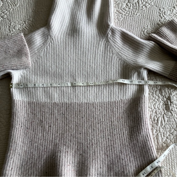 Ann Taylor ribbed heavy gauge 2 toned wide turtleneck - Picture 8 of 9